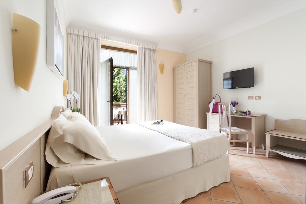 Relais Villa Angiolina Соренто Екстериор снимка