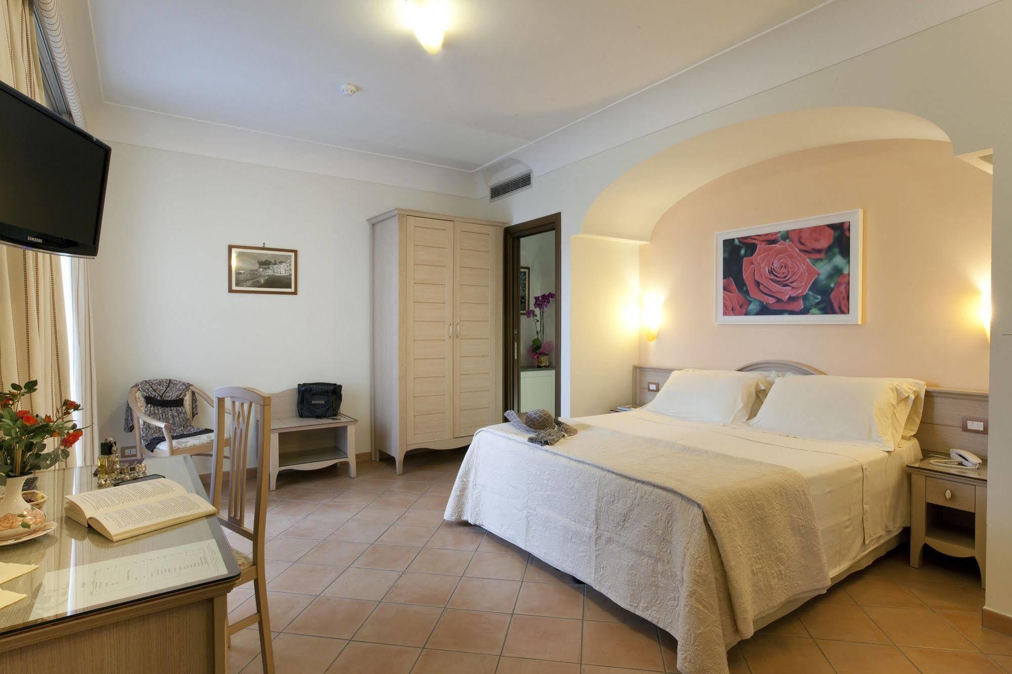 Relais Villa Angiolina Соренто Екстериор снимка