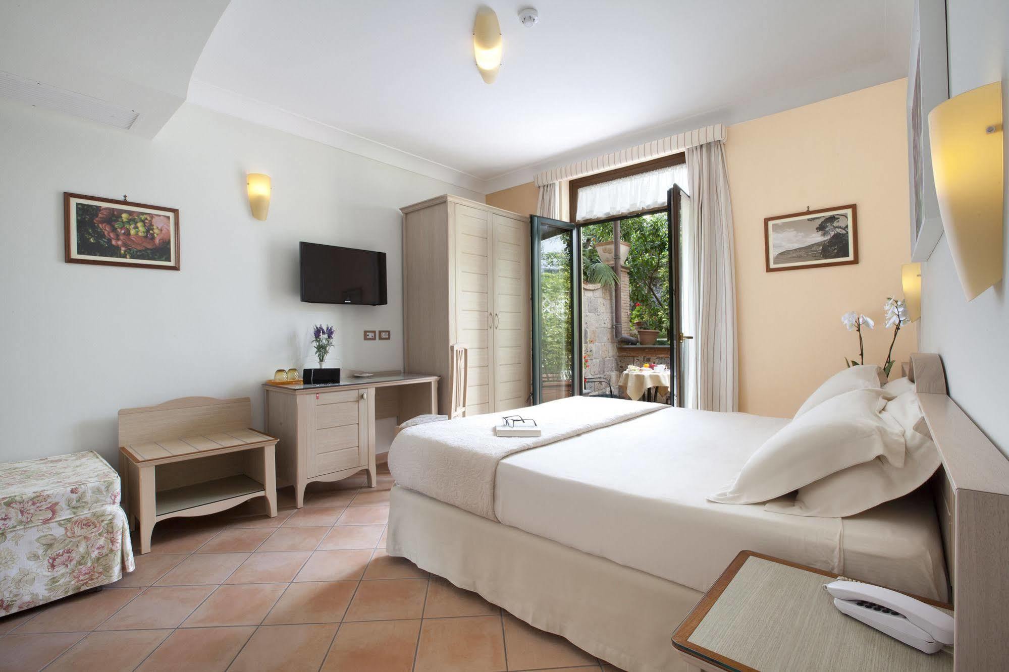 Relais Villa Angiolina Соренто Екстериор снимка